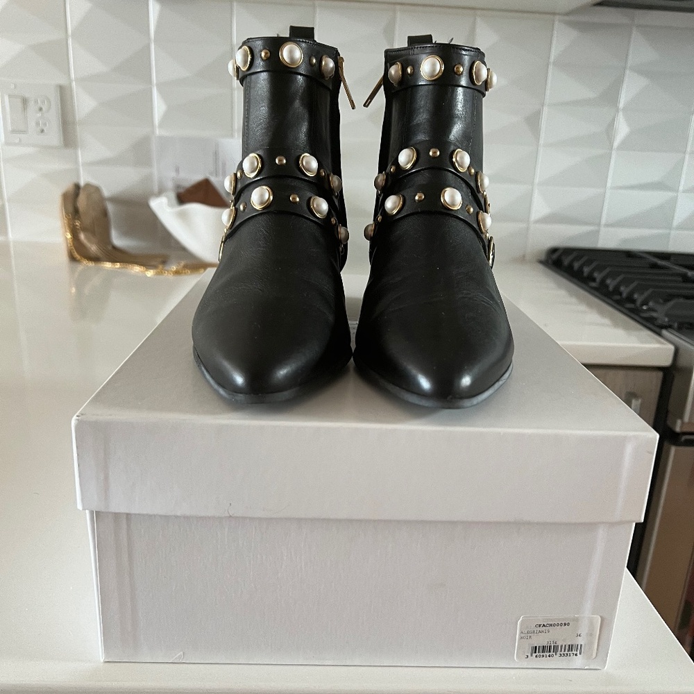 Claudie Pierlot leather booties, Size 37 but fit like a 6